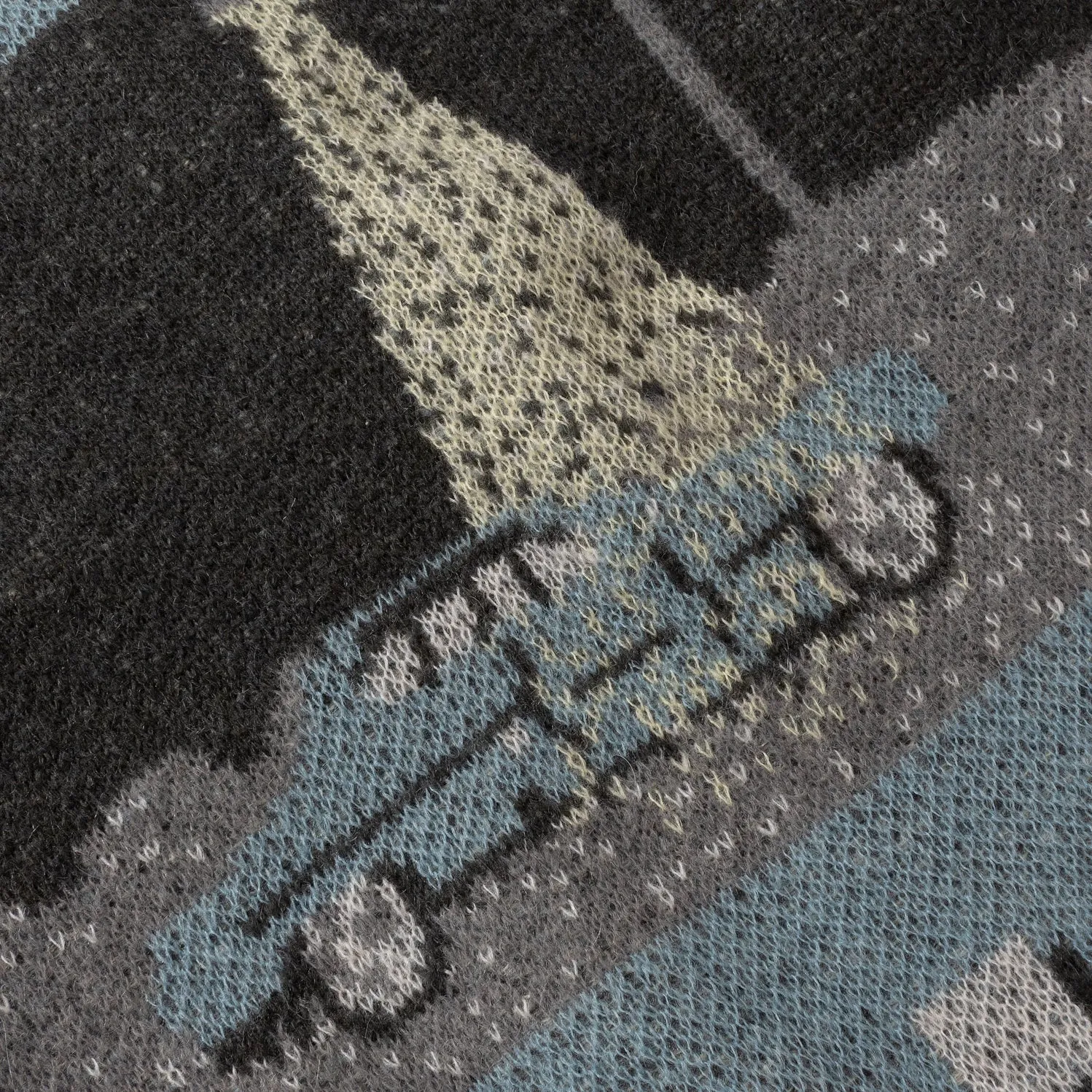 HIGHWAY CREWNECK SWEATER